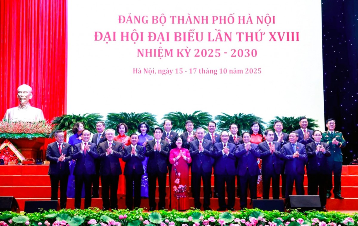Kiến tạo mô hình quản trị mới để Thủ đô văn minh, hiện đại Kiến tạo mô hình quản trị mới để Thủ đô văn minh, hiện đại