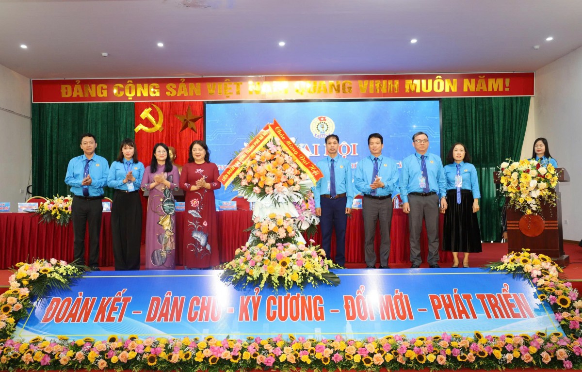 Đại hội Công đoàn phường Tùng Thiện lần thứ I, nhiệm kỳ 2025 - 2030: Dấu mốc mới vì người lao động