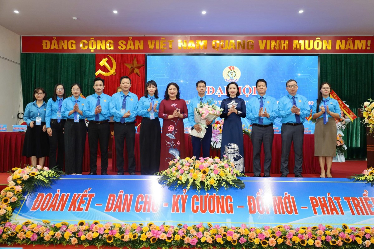 Đại hội Công đoàn phường Tùng Thiện lần thứ I, nhiệm kỳ 2025 - 2030: Dấu mốc mới vì người lao động