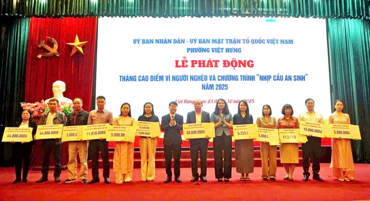 Phường Việt Hưng phát động Tháng cao điểm “Vì người nghèo”, trao quà “Nhịp cầu an sinh” năm 2025