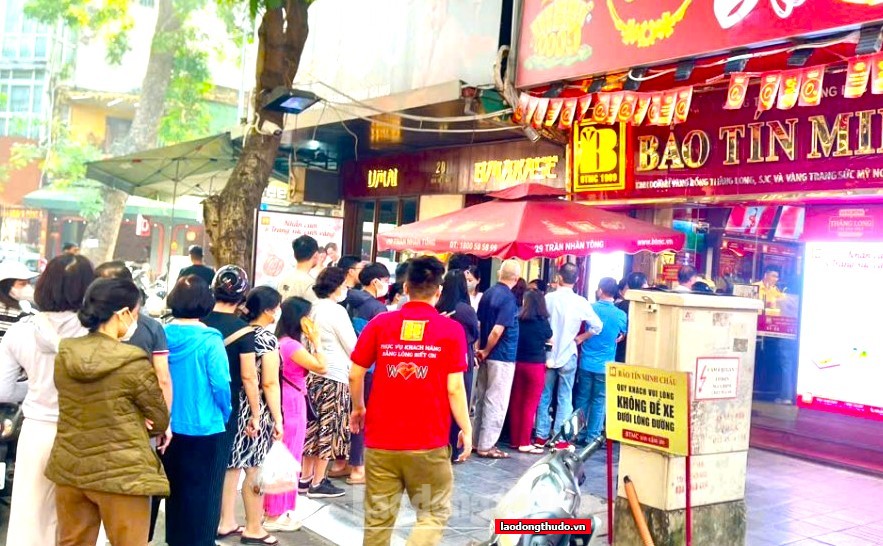 Cơn sốt vàng, bạc trên giấy hẹn: Bong bóng tulip thời đại số? Cơn sốt vàng, bạc trên giấy hẹn: Bong bóng tulip thời đại số?