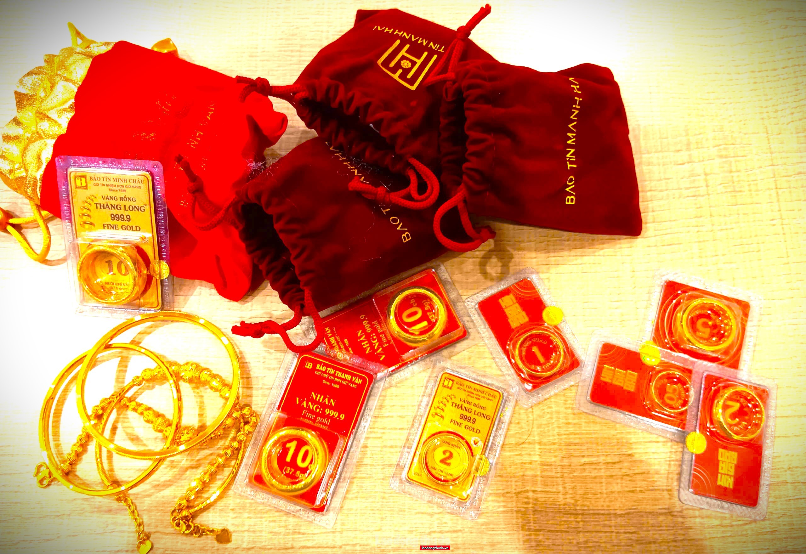 Cơn sốt vàng, bạc trên giấy hẹn: Bong bóng tulip thời đại số? Cơn sốt vàng, bạc trên giấy hẹn: Bong bóng tulip thời đại số?