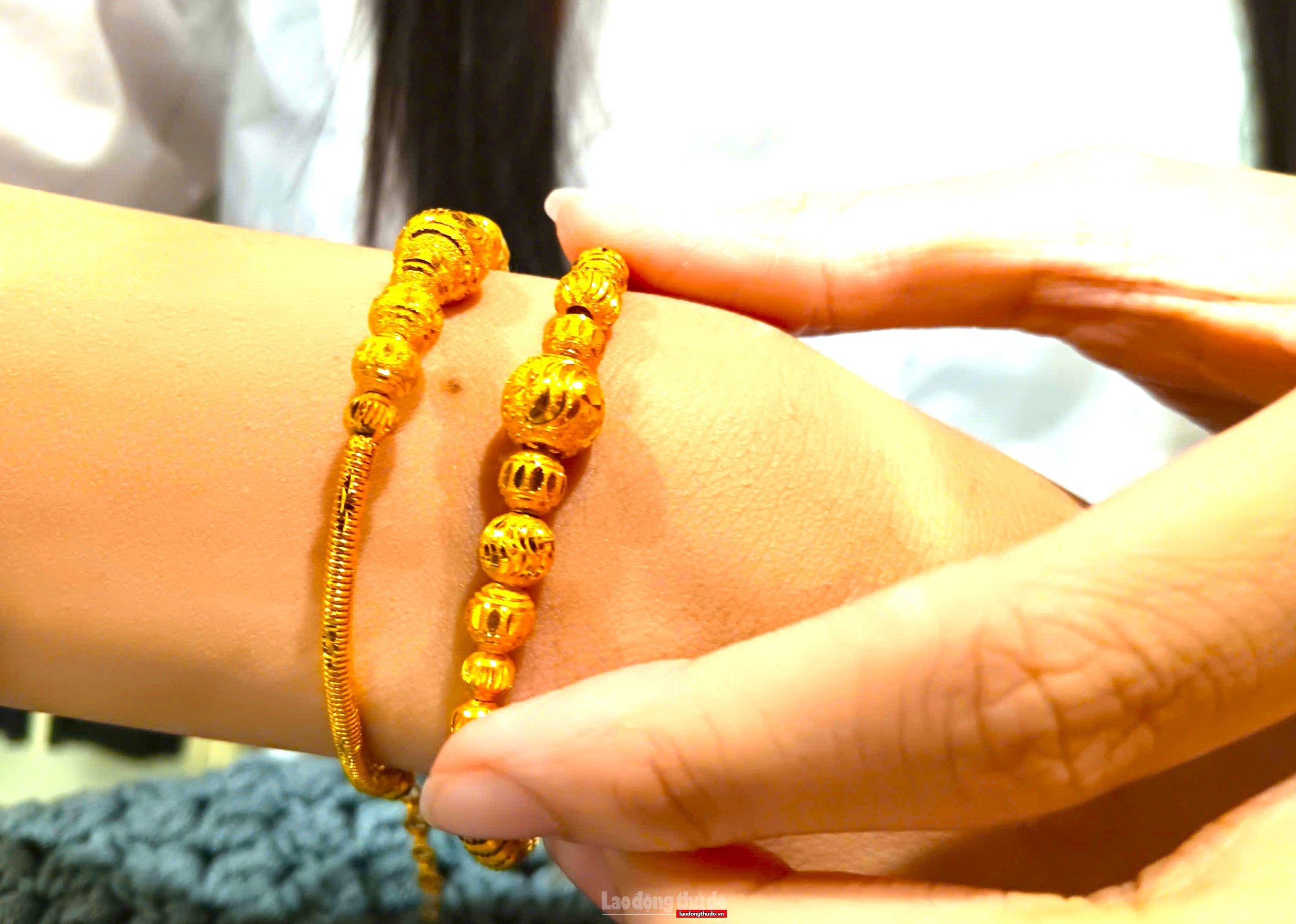 Cơn sốt vàng, bạc trên giấy hẹn: Bong bóng tulip thời đại số? Cơn sốt vàng, bạc trên giấy hẹn: Bong bóng tulip thời đại số?