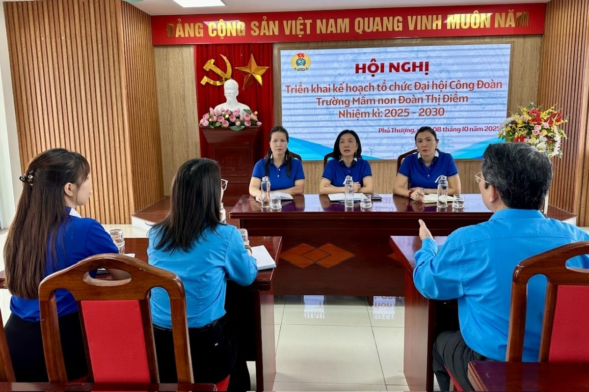 Công đoàn phường Phú Thượng vững điểm tựa cho người lao động Công đoàn phường Phú Thượng vững điểm tựa cho người lao động