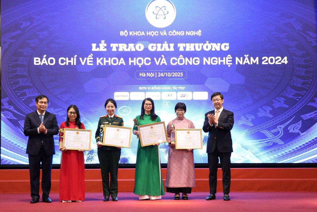 Tôn vinh những cây bút lan tỏa tri thức khoa học và công nghệ