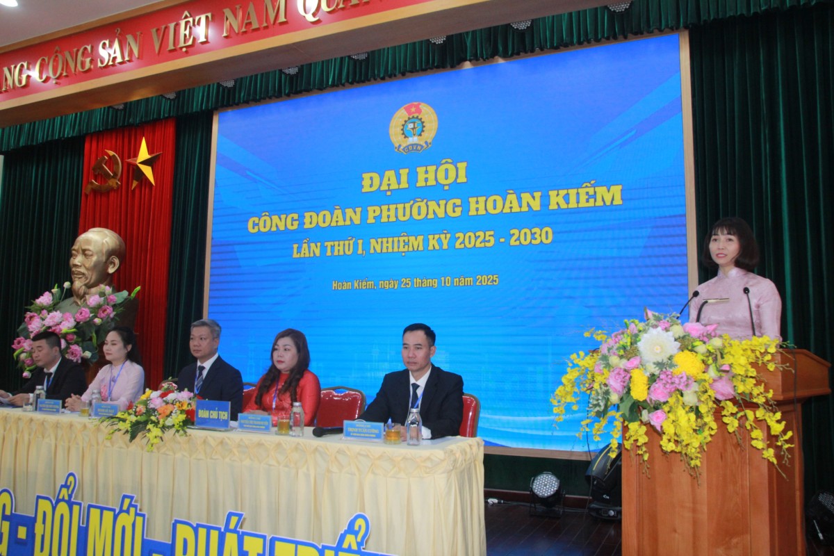 Xây dựng Công đoàn phường Hoàn Kiếm vững mạnh toàn diện