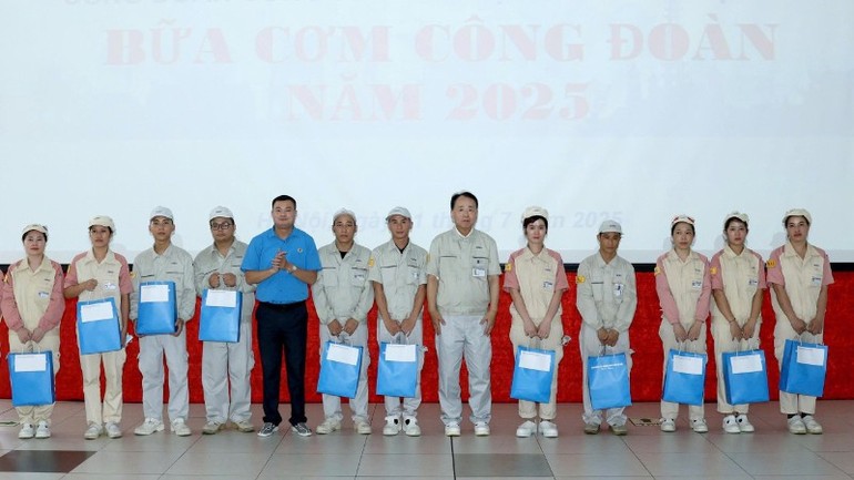 Xây dựng tổ chức Công đoàn vững mạnh, là chỗ dựa tin cậy của người lao động