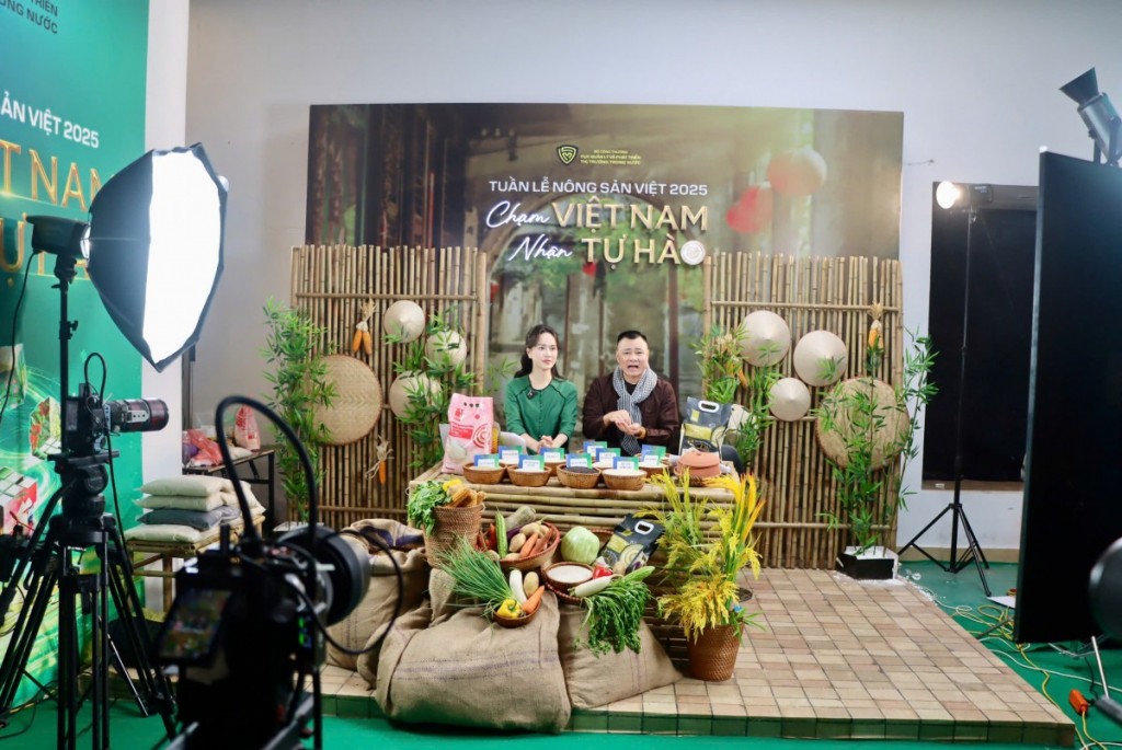 Xu hướng livestream sản phẩm nông nghiệp Việt: Từ lý thuyết đến thực tế