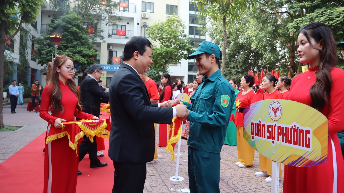 Gần 600 vận động viên tham gia Đại hội Thể dục Thể thao phường Văn Miếu - Quốc Tử Giám lần thứ I năm 2025 Gần 600 vận động viên tham gia Đại hội Thể dục Thể thao phường Văn Miếu - Quốc Tử Giám lần thứ I năm 2025