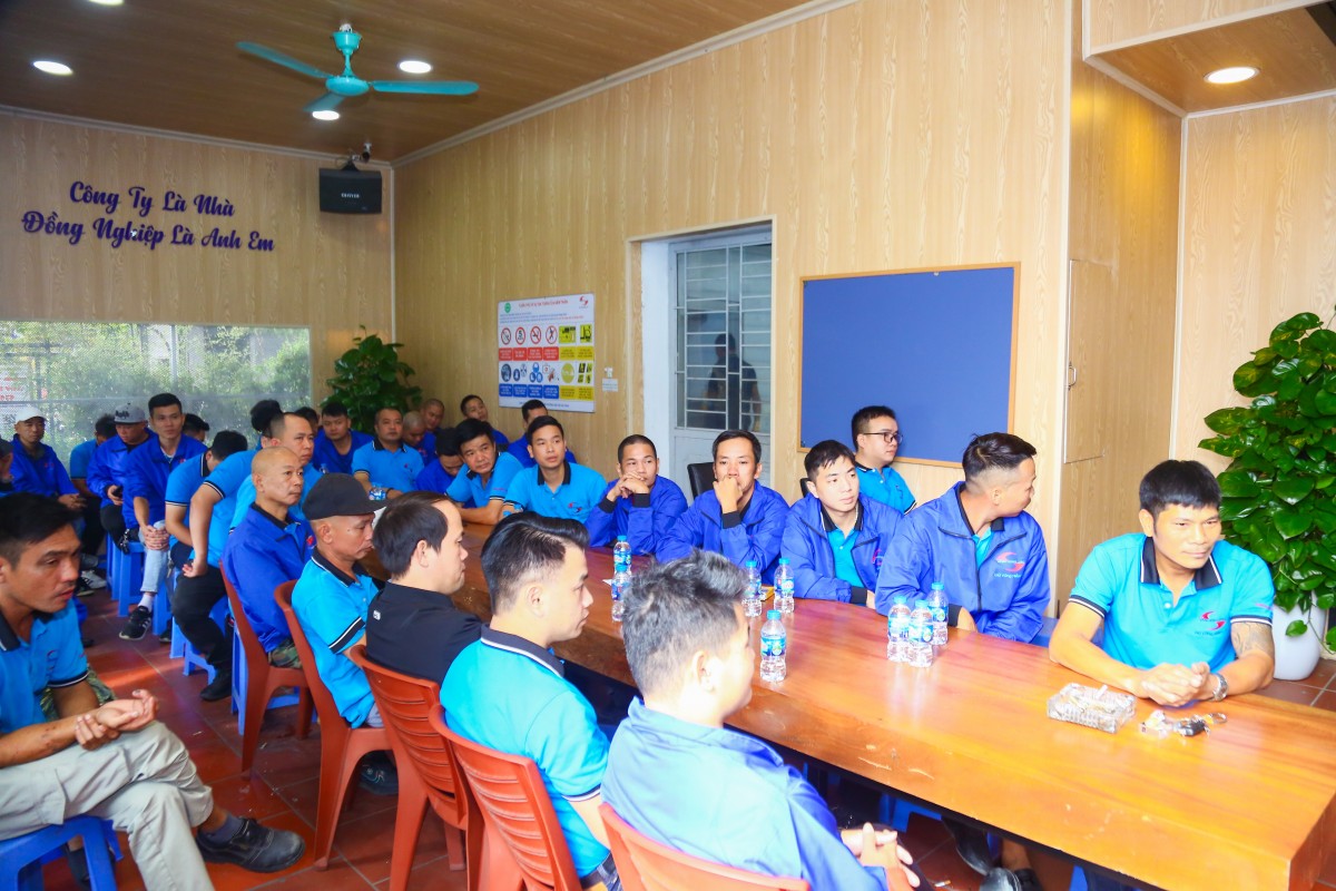 Xây dựng văn hóa giao thông: Gắn trách nhiệm với 