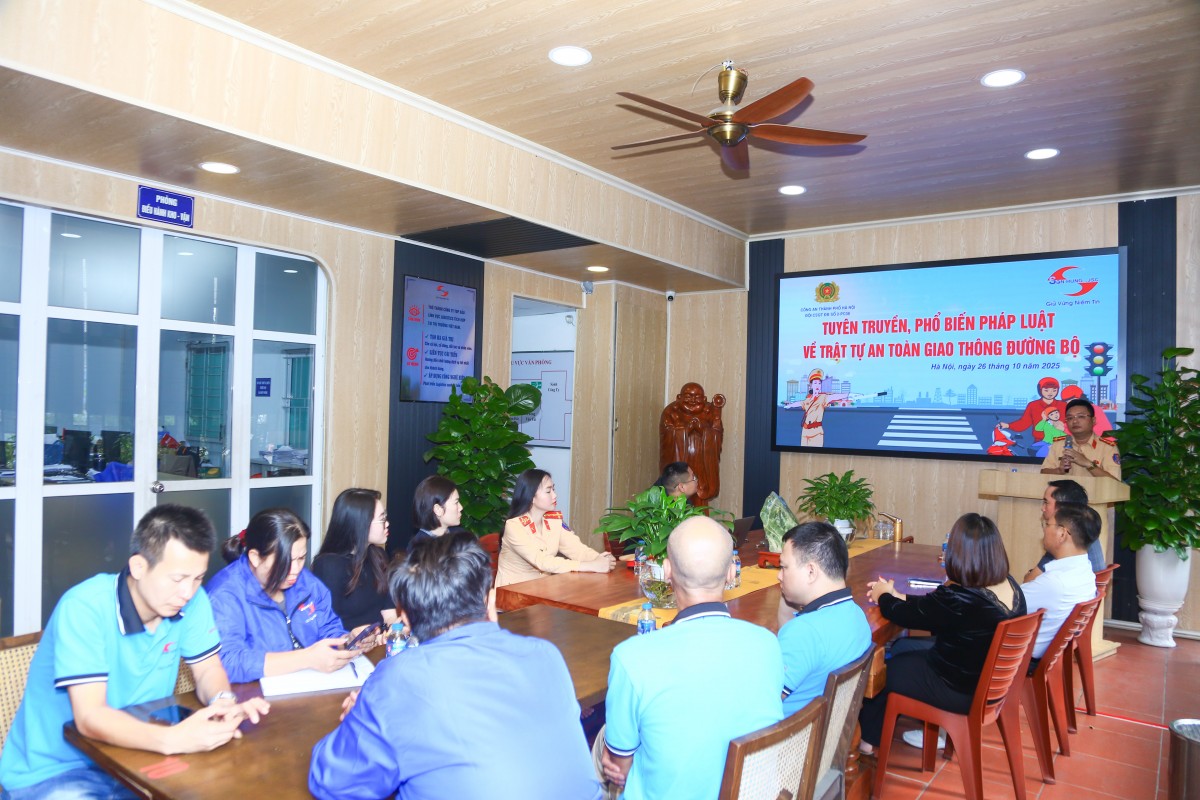 Xây dựng văn hóa giao thông: Gắn trách nhiệm với 