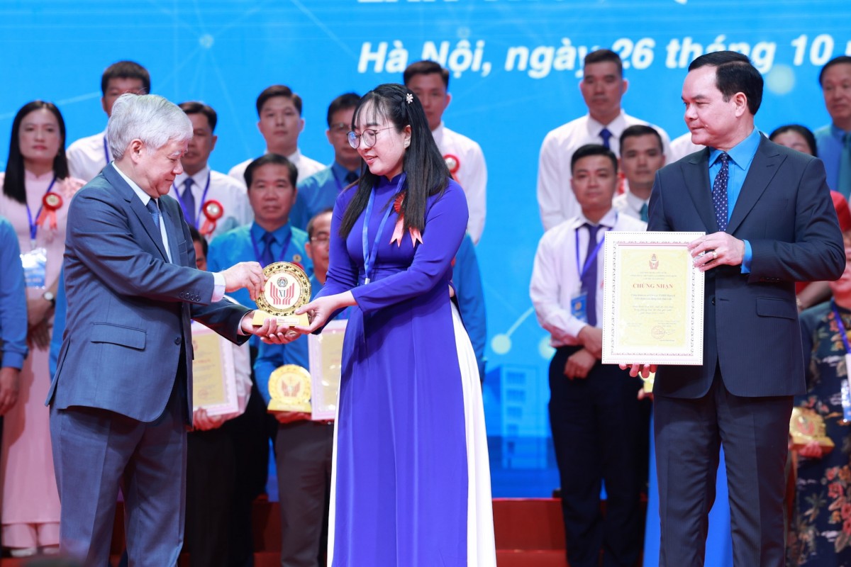 Cùng đóng góp công sức, trí tuệ, tô thắm thêm truyền thống vẻ vang của giai cấp công nhân Việt Nam trong kỷ nguyên mới