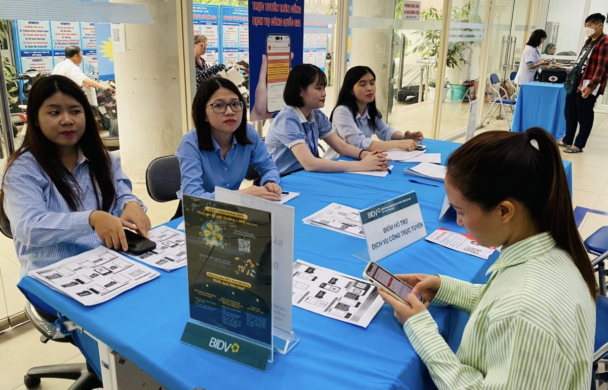 Hà Nội quan tâm giải quyết việc làm cho lao động dôi dư