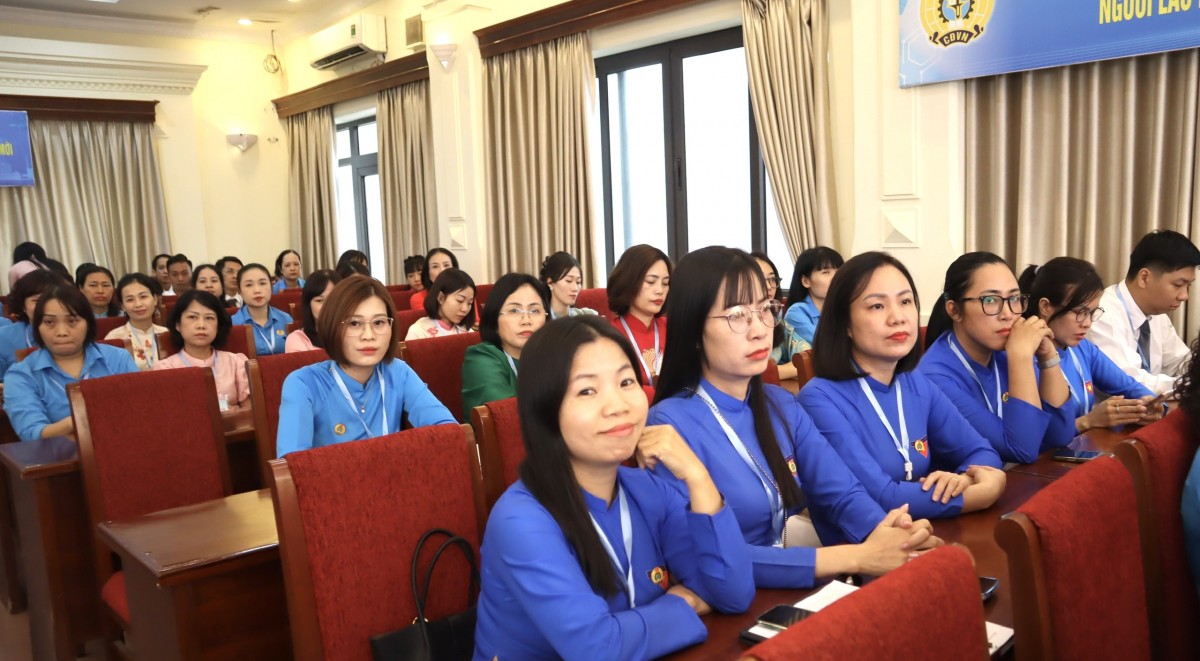 Đổi mới phương thức hoạt động, tiên phong chuyển đổi số Đổi mới phương thức hoạt động, tiên phong chuyển đổi số