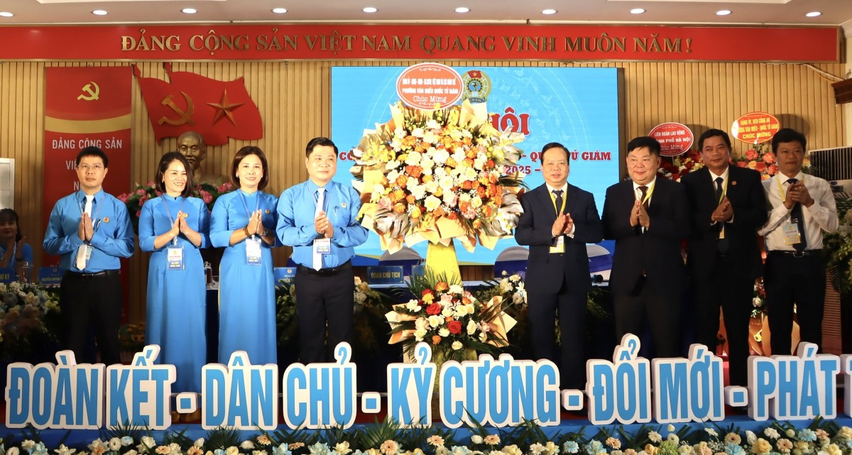 Đổi mới phương thức hoạt động, tiên phong chuyển đổi số Đổi mới phương thức hoạt động, tiên phong chuyển đổi số