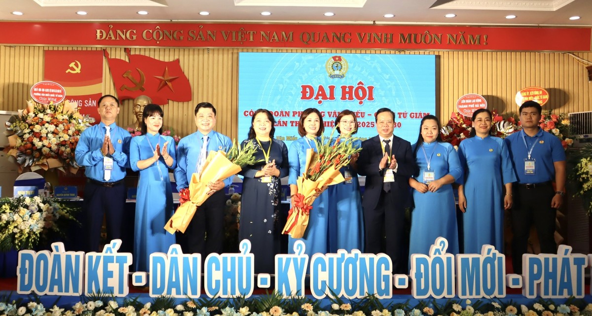 Đổi mới phương thức hoạt động, tiên phong chuyển đổi số Đổi mới phương thức hoạt động, tiên phong chuyển đổi số