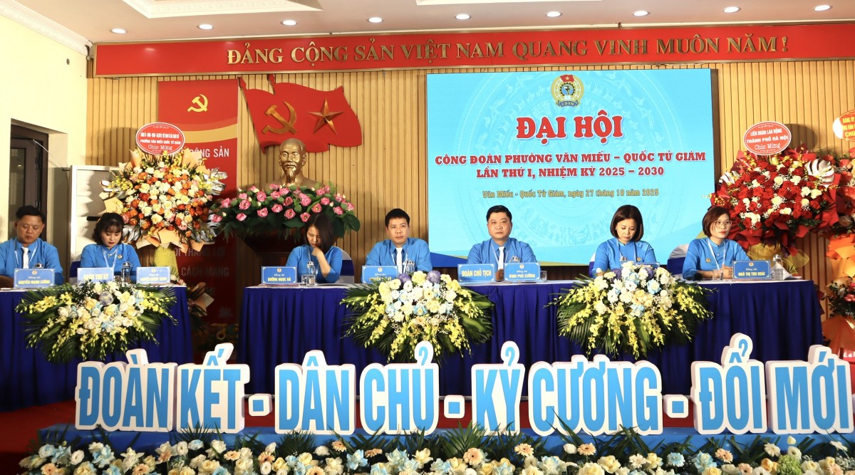 Đổi mới phương thức hoạt động, tiên phong chuyển đổi số Đổi mới phương thức hoạt động, tiên phong chuyển đổi số