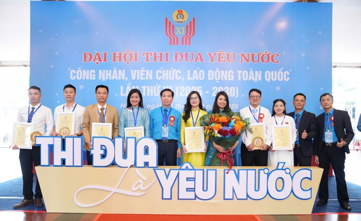 LĐLĐ thành phố Hà Nội là tập thể tiêu biểu tham dự Đại hội Thi đua yêu nước toàn quốc lần thứ XI LĐLĐ thành phố Hà Nội là tập thể tiêu biểu tham dự Đại hội Thi đua yêu nước toàn quốc lần thứ XI