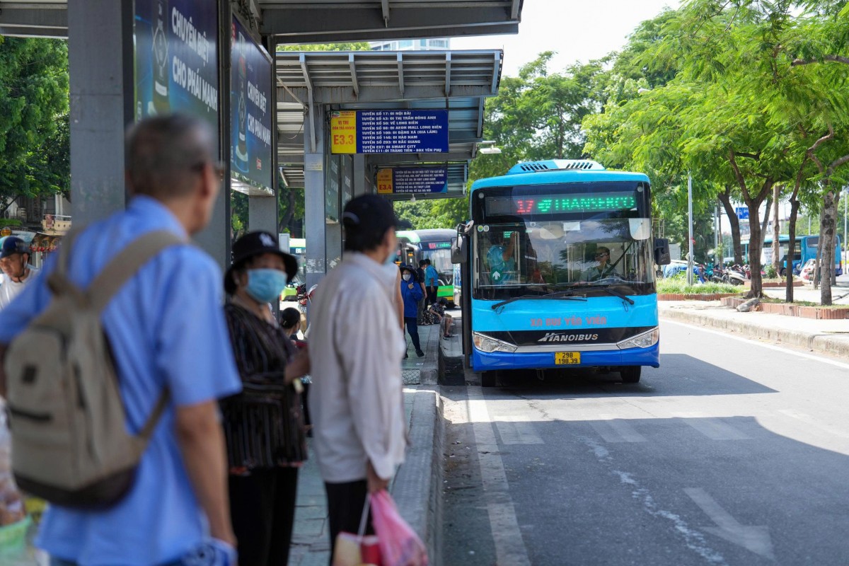 Gỡ “nút thắt” ùn tắc giao thông tại Hà Nội: 