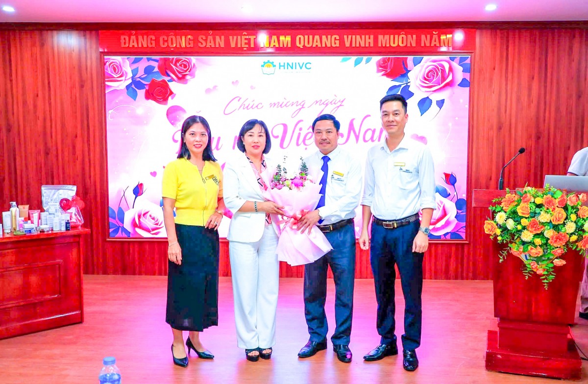 Phát huy vai trò tri thức, thúc đẩy chuyển đổi số nâng cao chất lượng giáo dục