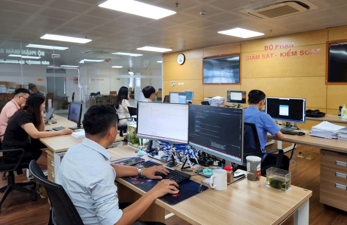 BHXH Hà Nội phát động phong trào thi đua “Đổi mới sáng tạo và chuyển đổi số” giai đoạn 2025 - 2030 BHXH Hà Nội phát động phong trào thi đua “Đổi mới sáng tạo và chuyển đổi số” giai đoạn 2025 - 2030