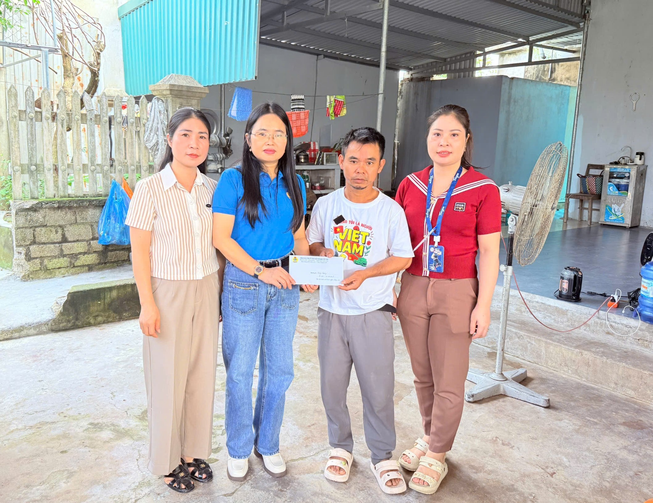 Tỏa sáng những tấm gương điển hình trong phong trào thi đua “Giỏi việc nước, đảm việc nhà” Tỏa sáng những tấm gương điển hình trong phong trào thi đua “Giỏi việc nước, đảm việc nhà”