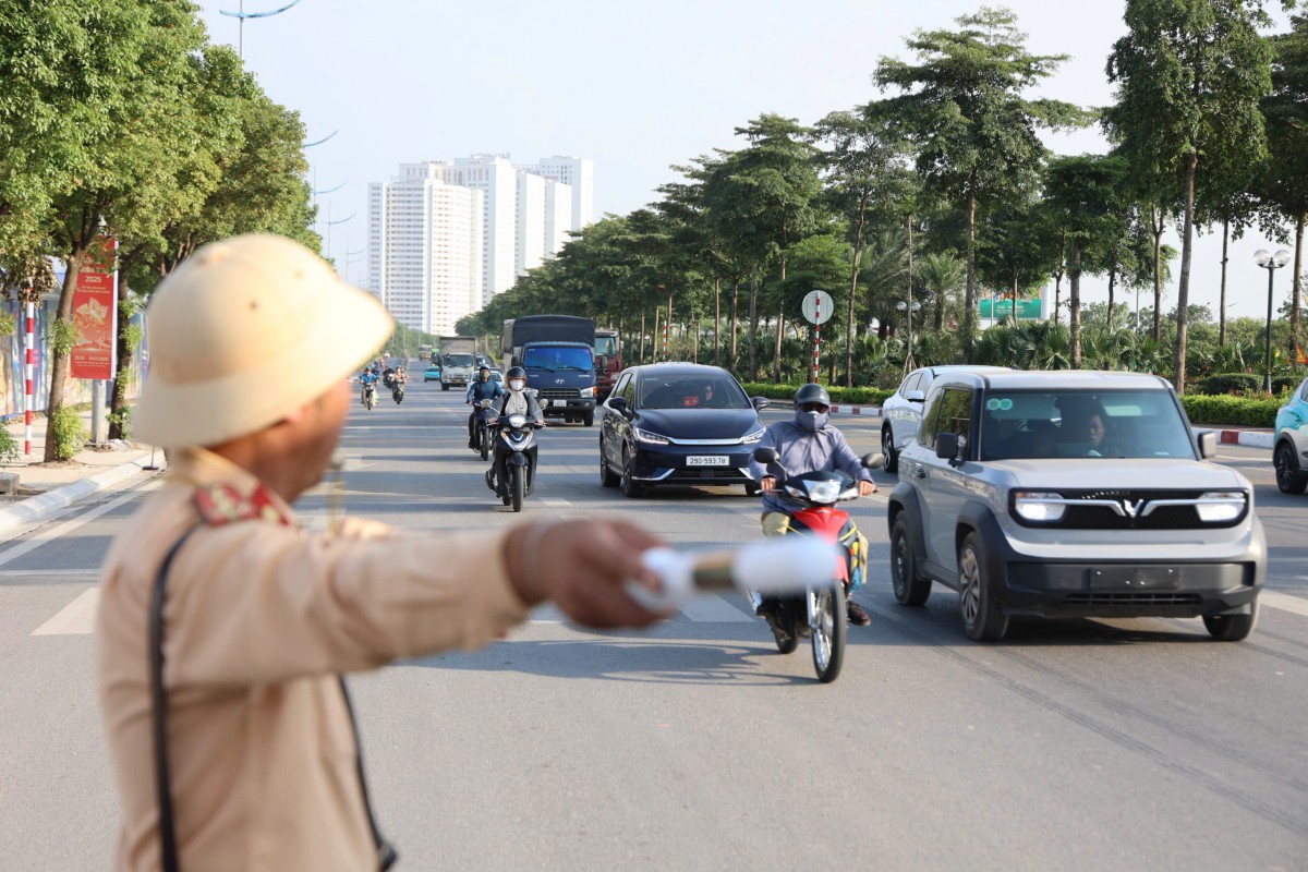 Phương án phân luồng giao thông bảo đảm an toàn Hội chợ Mùa Thu 2025 của Công an Hà Nội Hà Nội phân luồng đường Võ Nguyên Giáp từ 22/11 để sửa chữa hệ thống chiếu sáng