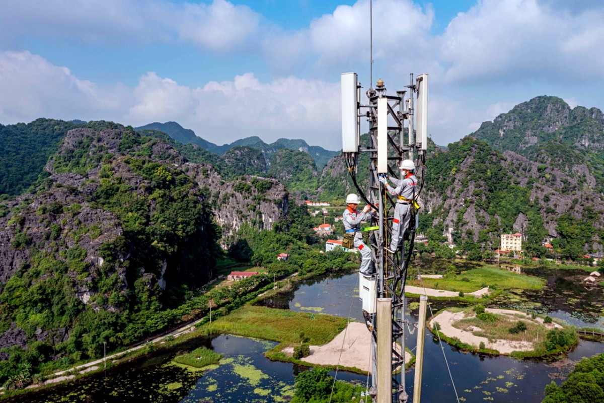 Viettel lần đầu công bố Báo cáo Phát triển Bền vững - dấu mốc hướng tới tương lai xanh trong kỷ nguyên số Viettel lần đầu công bố Báo cáo Phát triển Bền vững - dấu mốc hướng tới tương lai xanh trong kỷ nguyên số