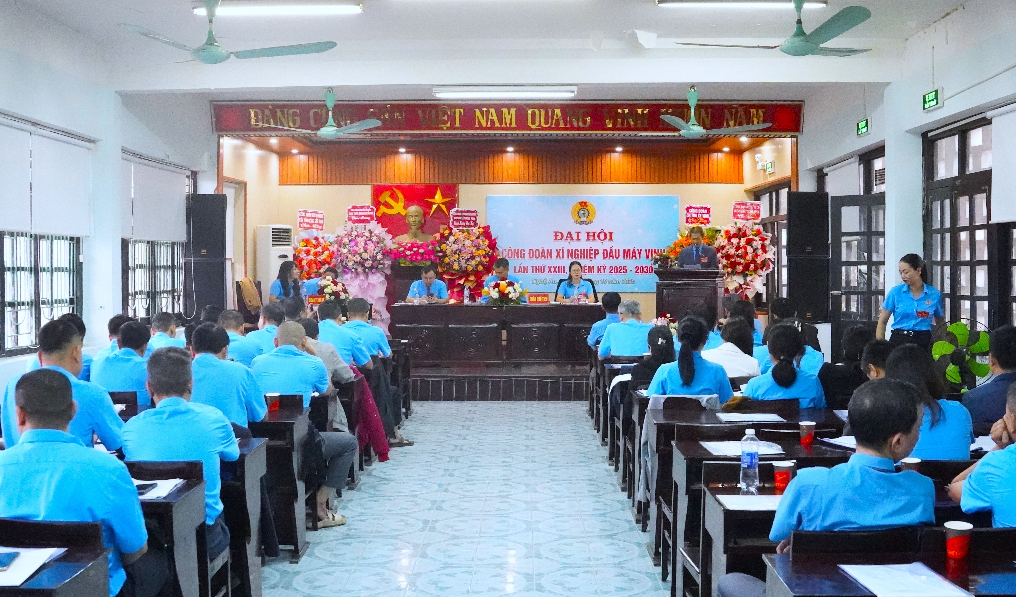 Công đoàn Xí nghiệp Đầu máy Vinh nỗ lực chăm lo tốt hơn cho người lao động trong nhiệm kỳ mới