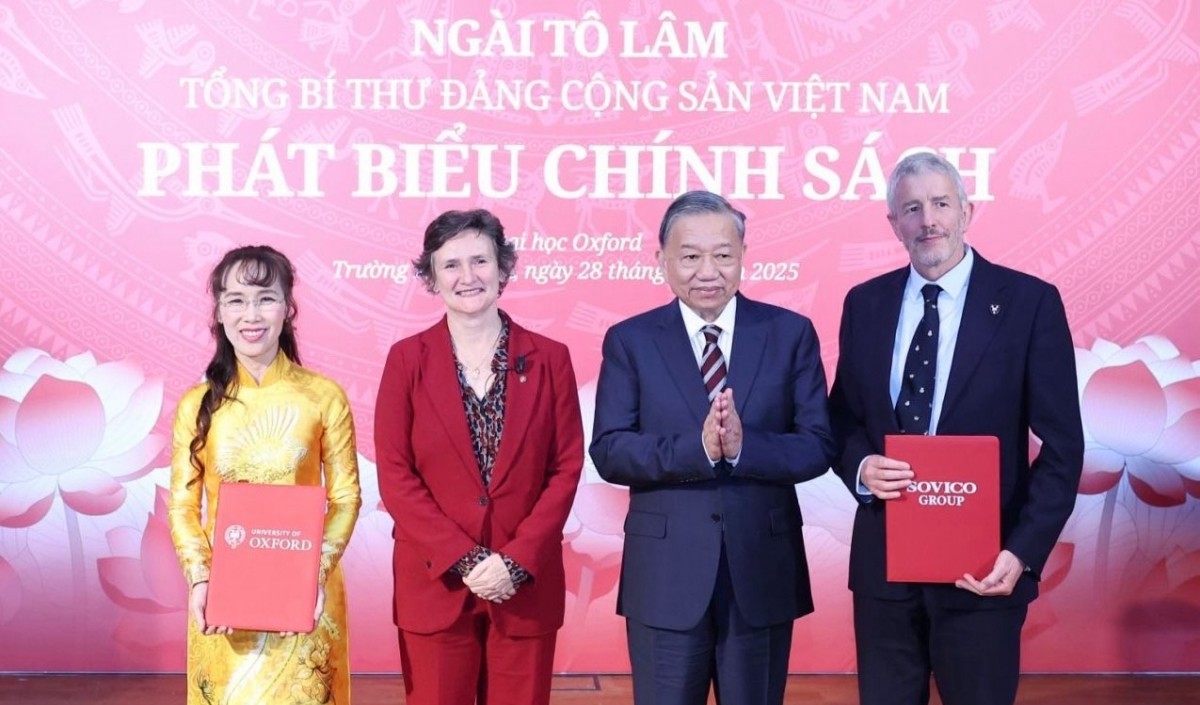 Đại học Oxford công bố Quỹ Học bổng Tiên phong