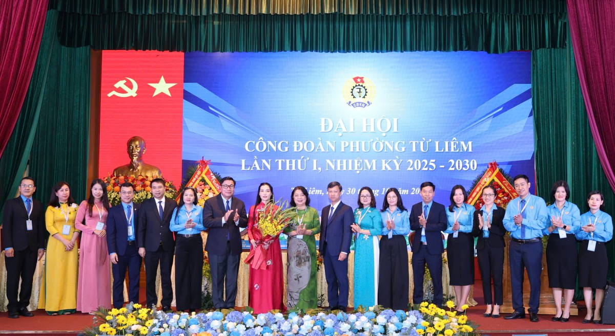 Đồng chí Nguyễn Thị Hải Yến là Chủ tịch Công đoàn phường Từ Liêm Đồng chí Nguyễn Thị Hải Yến là Chủ tịch Công đoàn phường Từ Liêm