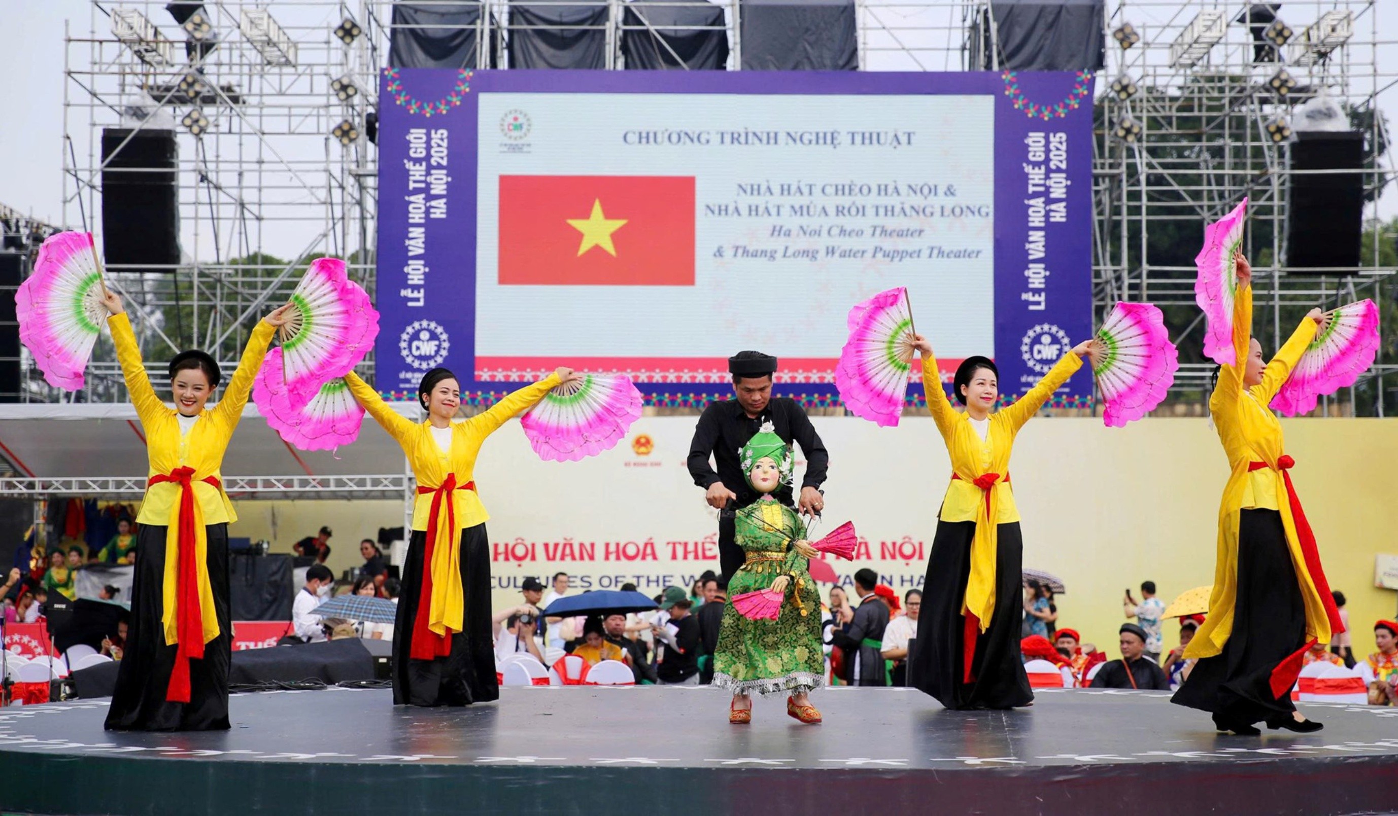 Kỳ 2: Hà Nội - điểm sáng hiện thực hóa tư duy vì Nhân dân trong phát triển văn hóa