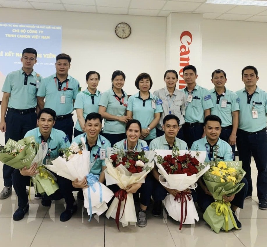 Người gieo “hạt giống sáng tạo” trong nhà máy Canon