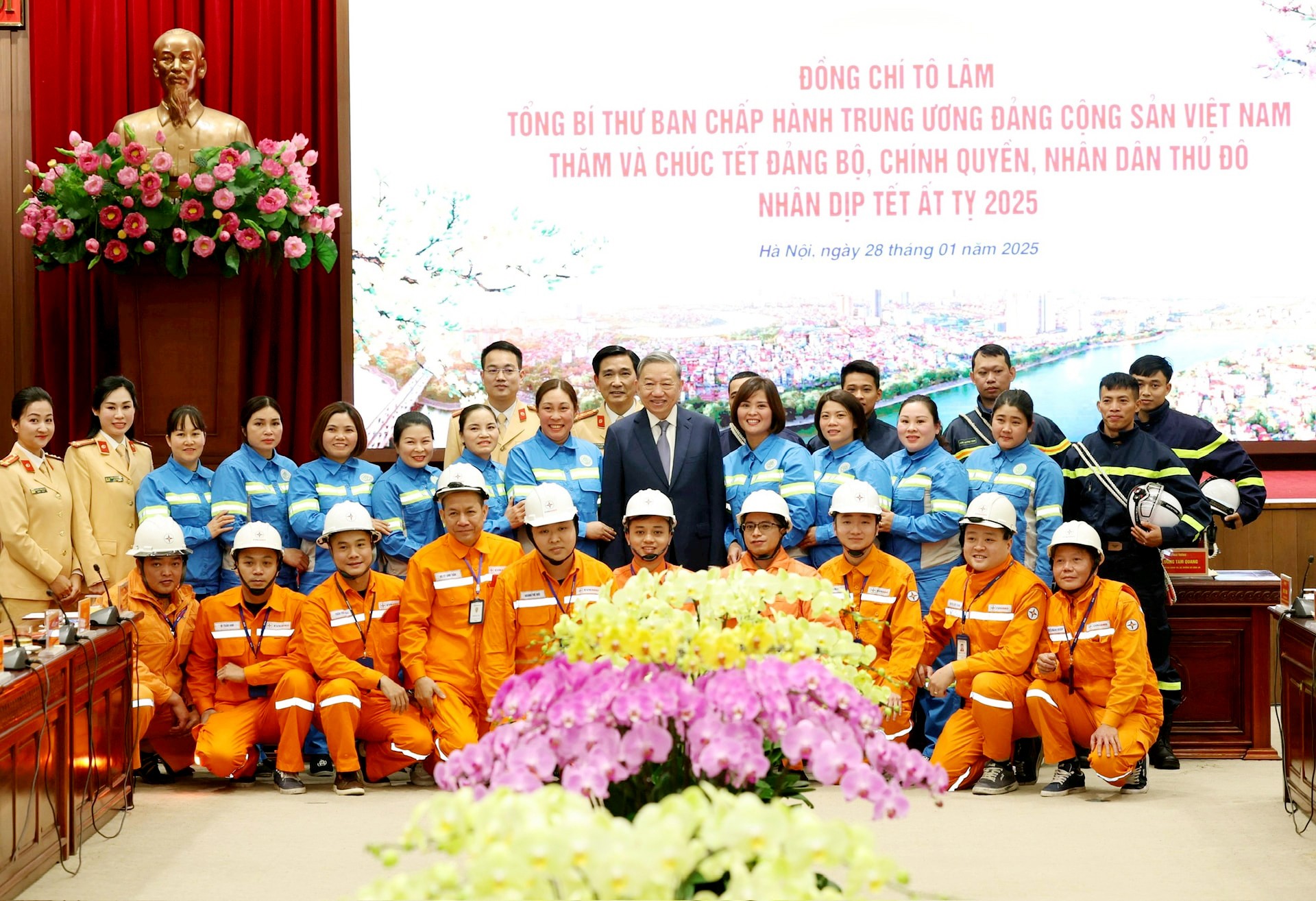 Bài 1: Giữ vững và tăng cường bản chất giai cấp công nhân của Đảng - Yêu cầu cấp thiết trong kỷ nguyên mới