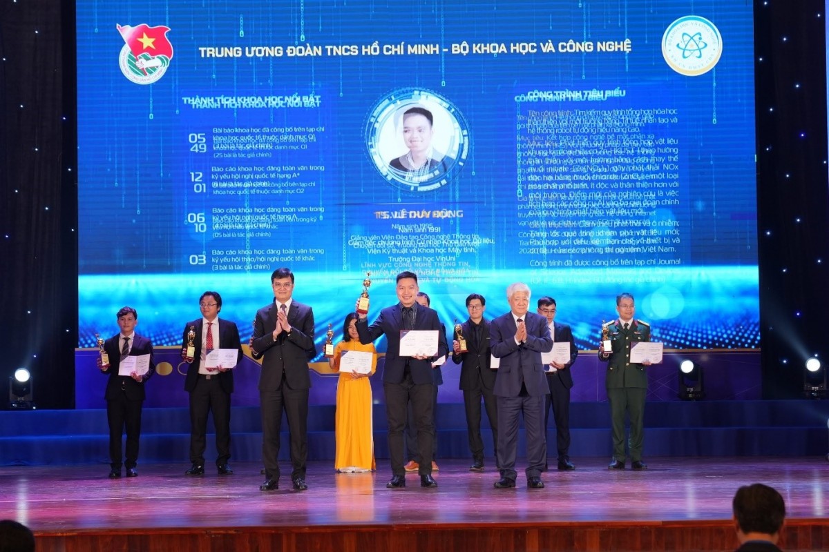 Quả Cầu Vàng 2025: Khi người trẻ Việt biến đam mê khoa học thành sức mạnh quốc gia