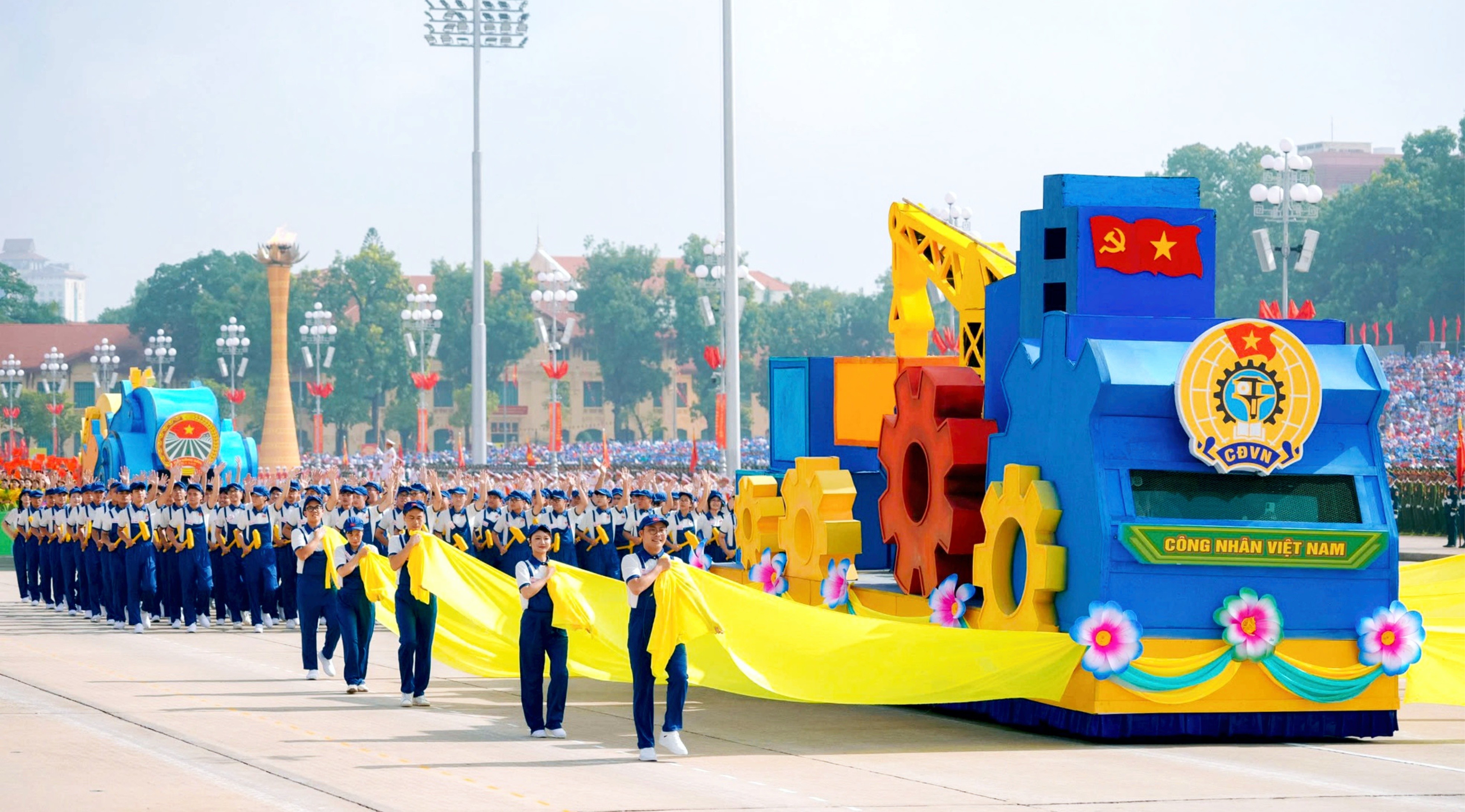 Bài 2: Đầu tư cho giai cấp công nhân - “chìa khóa” tăng trưởng bền vững