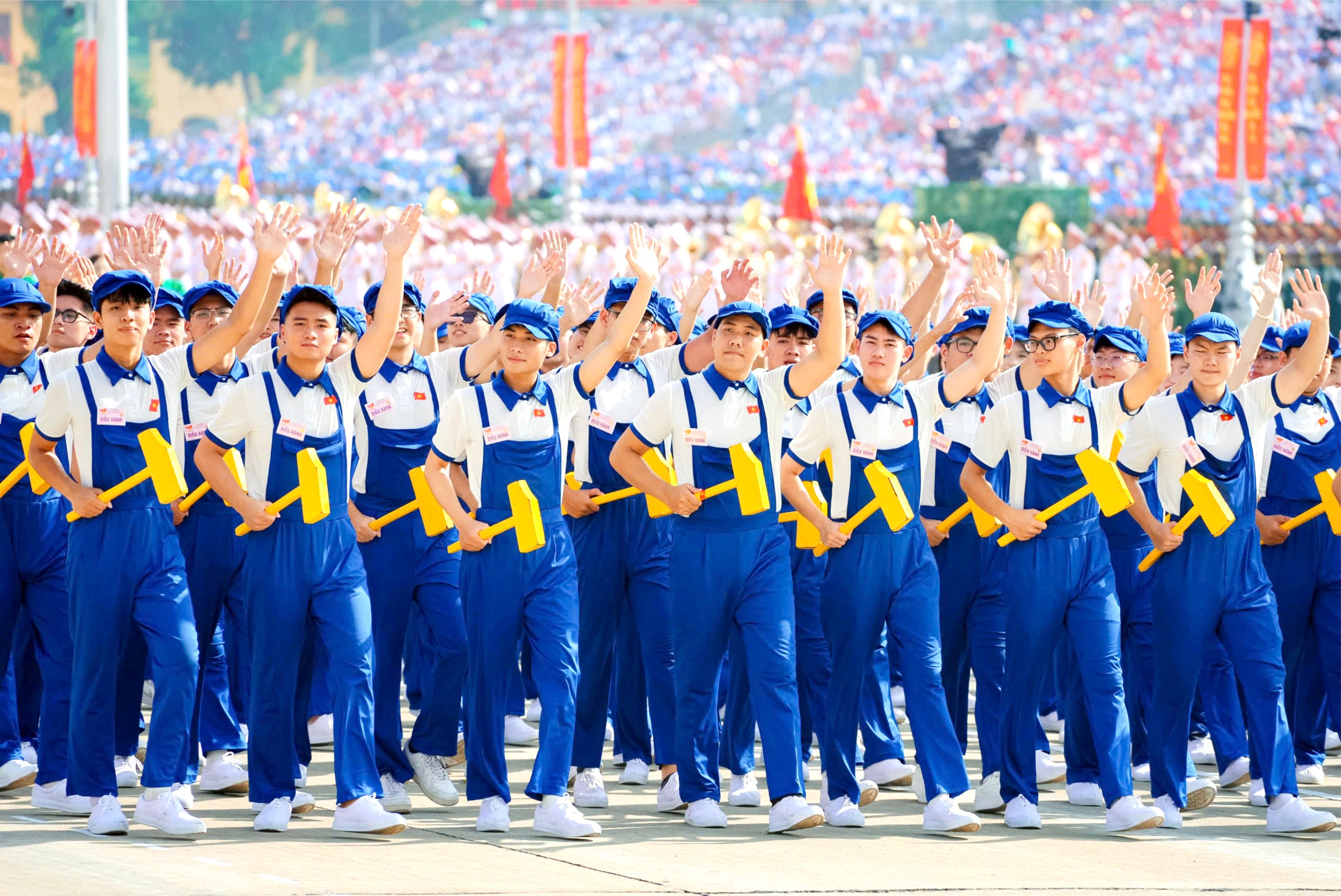 Bài 3: Công đoàn Việt Nam - cầu nối vững chắc giữa Đảng và giai cấp công nhân