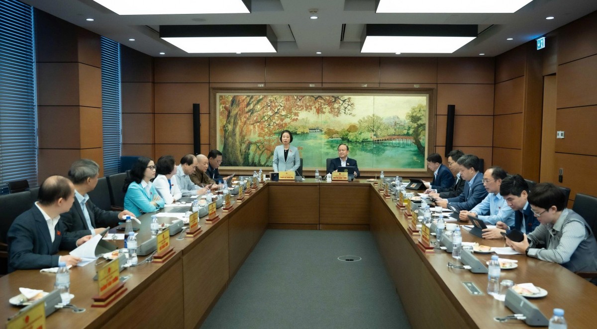 Đảm bảo phù hợp với thực tiễn và thông lệ quốc tế Đảm bảo phù hợp với thực tiễn và thông lệ quốc tế