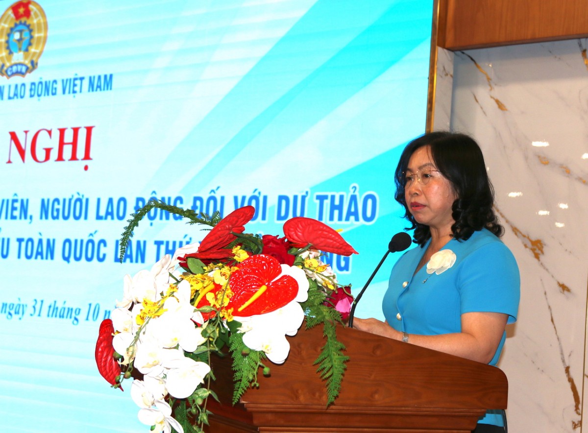 Cán bộ Công đoàn khu vực phía Nam đóng góp ý kiến vào Dự thảo Văn kiện trình Đại hội XIV của Đảng