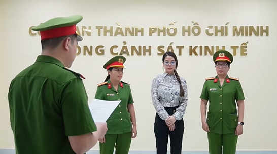 Khởi tố, bắt tạm giam Trương Ngọc Ánh: Cựu Chủ tịch Đất Rồng bị điều tra chiếm đoạt 10 tỷ đồng Khởi tố, bắt tạm giam Trương Ngọc Ánh: Cựu Chủ tịch Đất Rồng bị điều tra chiếm đoạt 10 tỷ đồng