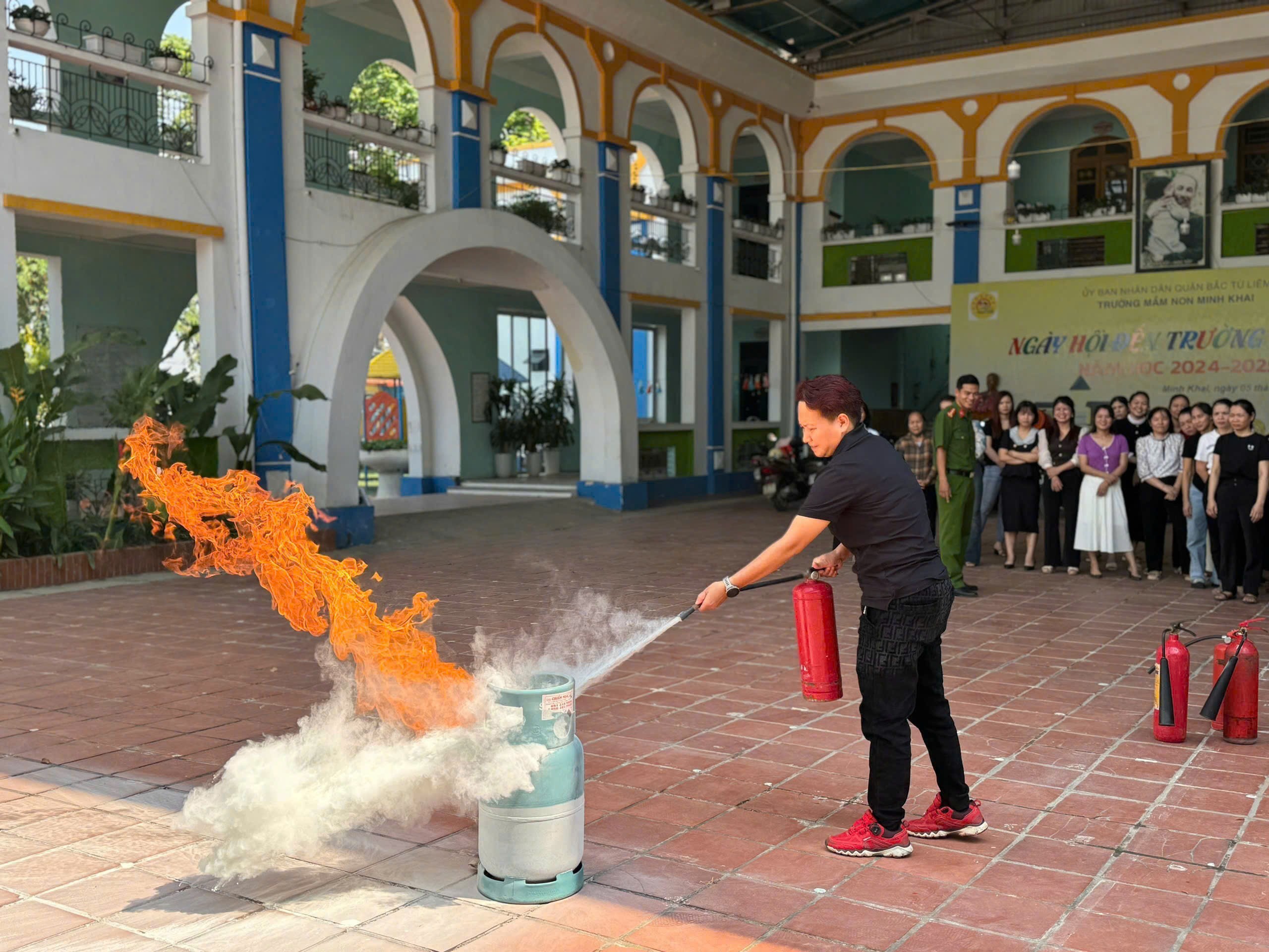 Công đoàn Trường Mầm non Minh Khai: Gắn kết yêu thương, vững bước trong thời đại số