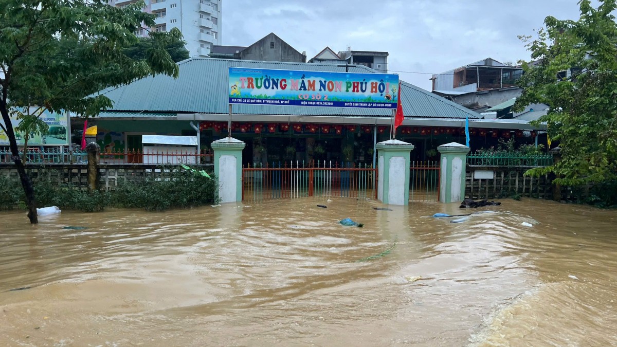 Tiếp Tục Vận Động, Ủng Hộ Đồng Bào Bị Thiệt Hại Khắc Phục Hậu Quả Mưa Lũ Tiếp Tục Vận Động, Ủng Hộ Đồng Bào Bị Thiệt Hại Khắc Phục Hậu Quả Mưa Lũ