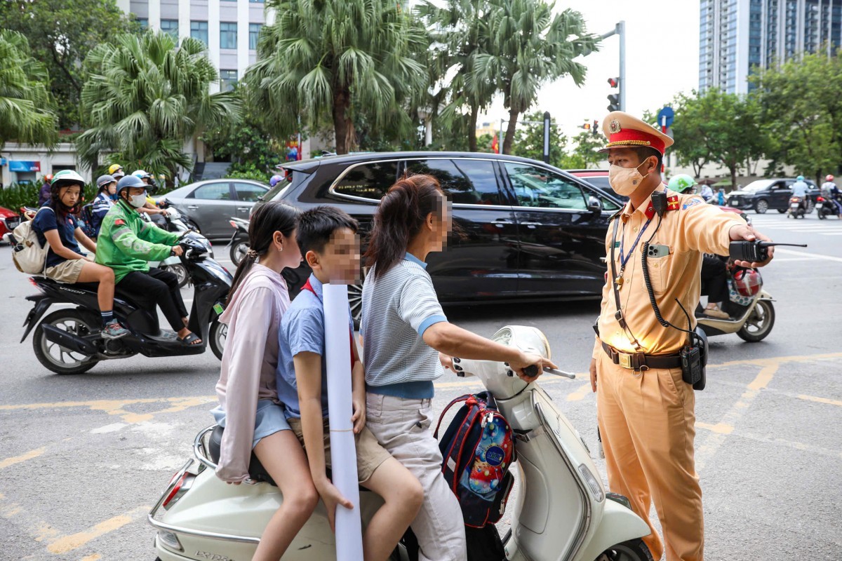 Kỳ 1: An toàn giao thông học đường trách nhiệm bắt đầu từ ý thức người lớn