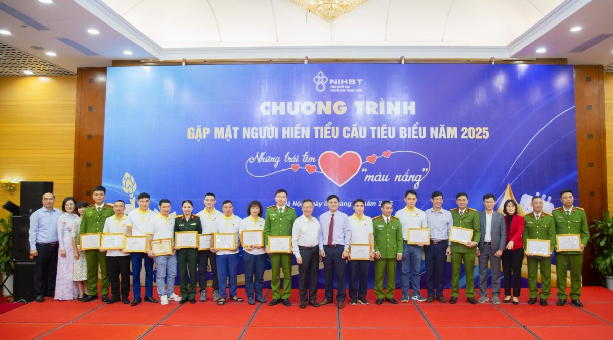 Tôn vinh 180 tấm gương hiến máu, hiến tiểu cầu tiêu biểu