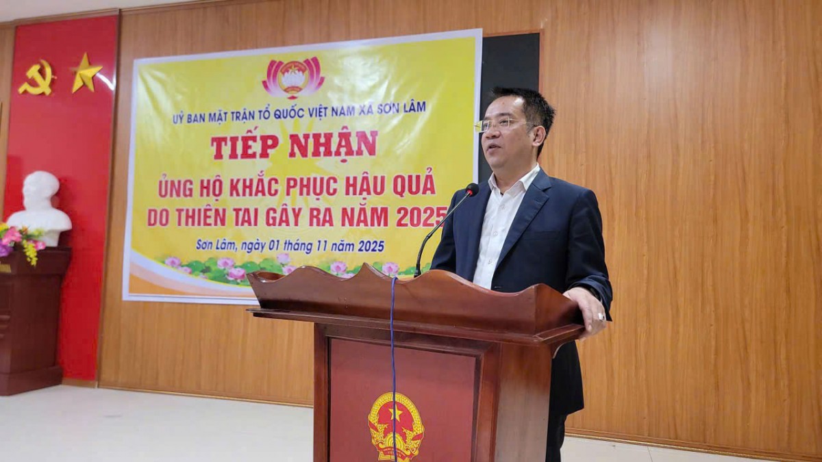 Phường Việt Hưng chung tay hỗ trợ đồng bào tỉnh Nghệ An khắc phục hậu quả bão lũ