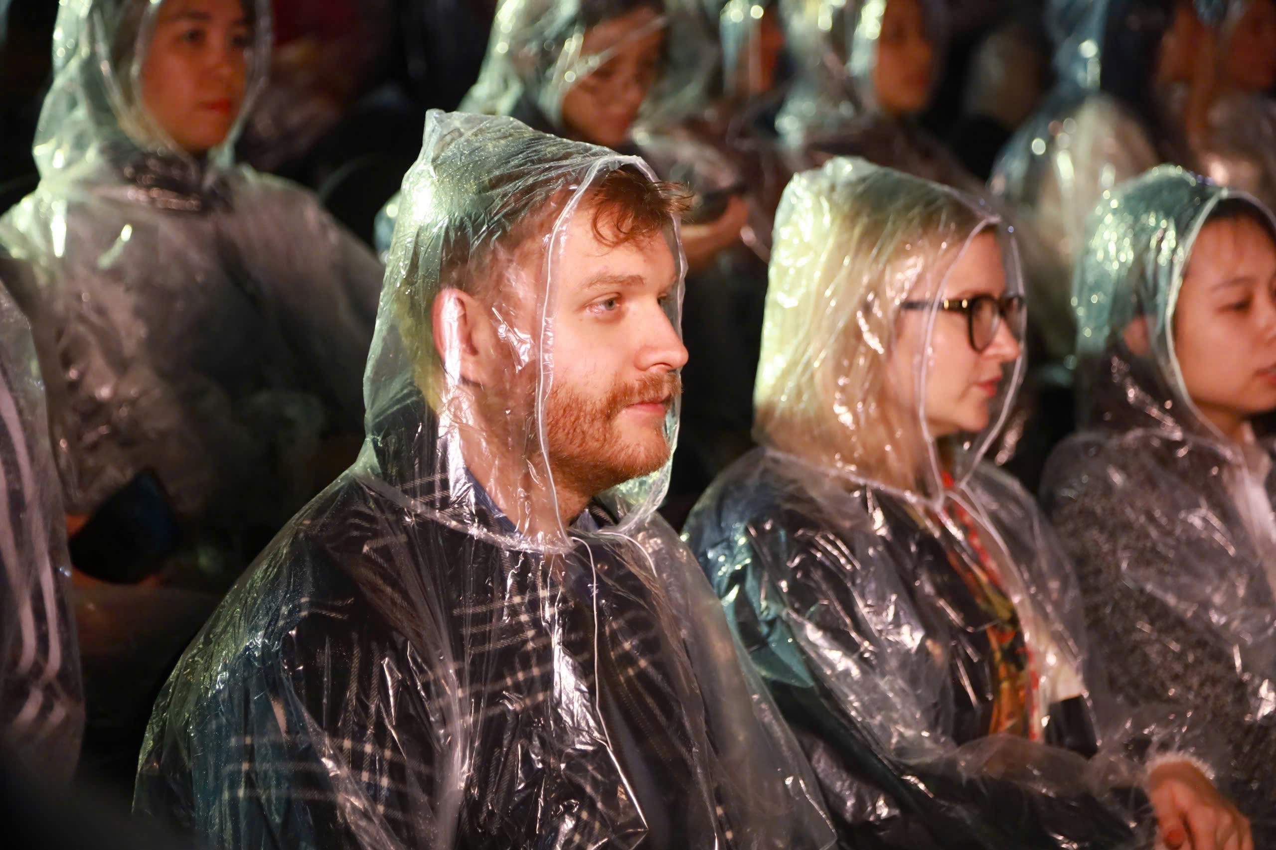 Tôn vinh tà áo dài Việt Nam trong không gian di sản