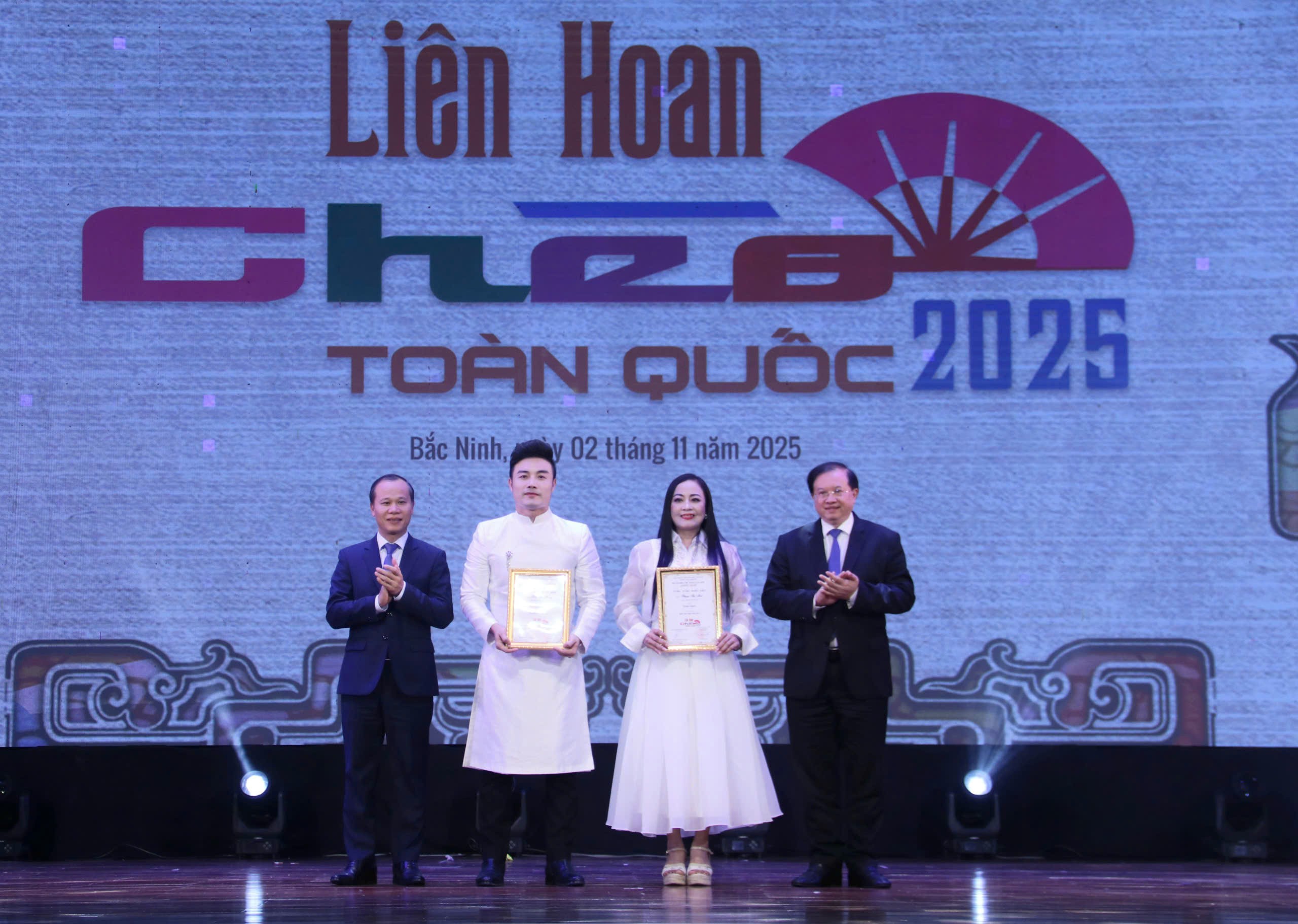 Bế mạc Liên hoan Chèo toàn quốc 2025: Đưa hơi thở cuộc sống đương đại vào sân khấu