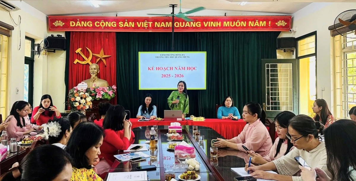 Công đoàn trường góp phần nâng cao chất lượng đội ngũ, xây dựng tập thể sư phạm vững mạnh Công đoàn trường góp phần nâng cao chất lượng đội ngũ, xây dựng tập thể sư phạm vững mạnh