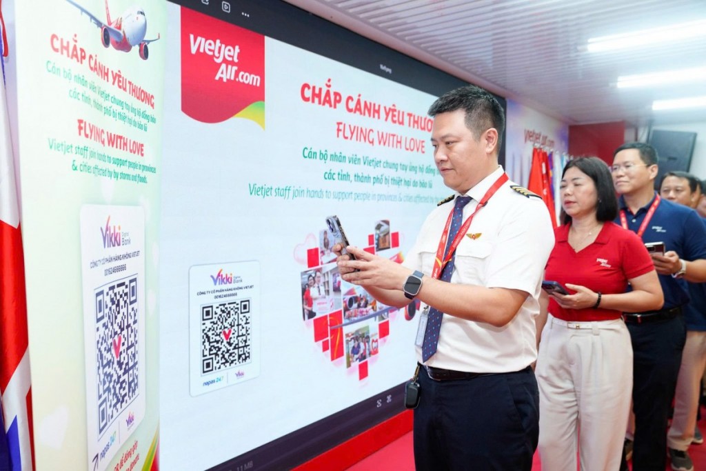 Vietjet cùng đồng bào vượt qua bão lũ, lan tỏa yêu thương Vietjet cùng đồng bào vượt qua bão lũ, lan tỏa yêu thương