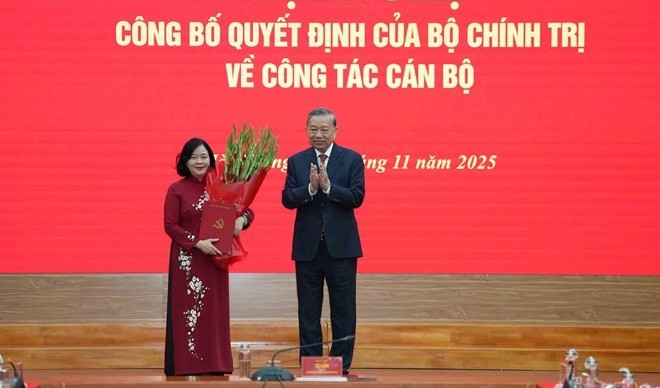 Đồng chí Bùi Thị Minh Hoài giữ chức Bí thư Đảng ủy Mặt trận Tổ quốc, các đoàn thể Trung ương